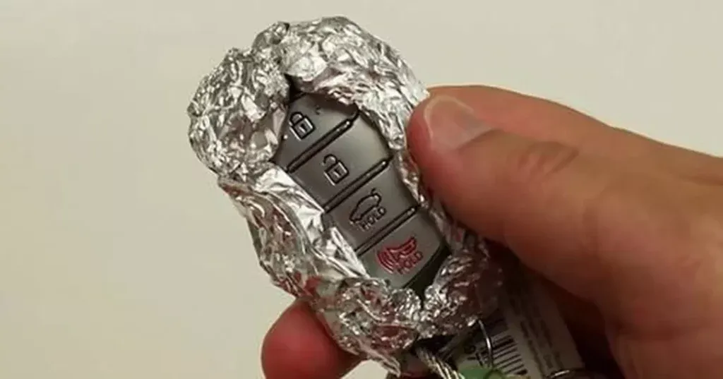 Skydda bilen med aluminiumfolie: ett enkelt knep med stor potential
