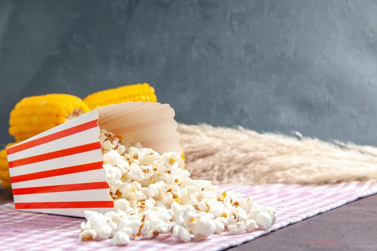 Perfekta popcorn på spisen: en enkel guide