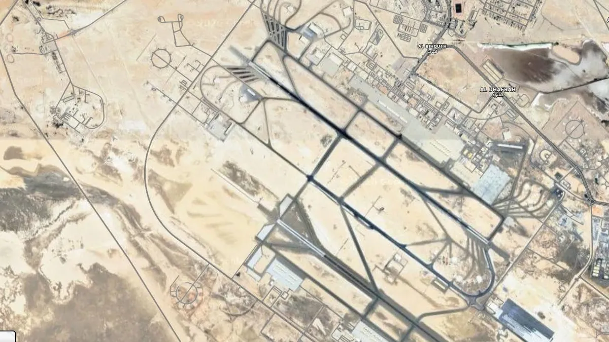 Satellitbild från Al Dhafra-basen oroar säkerheten