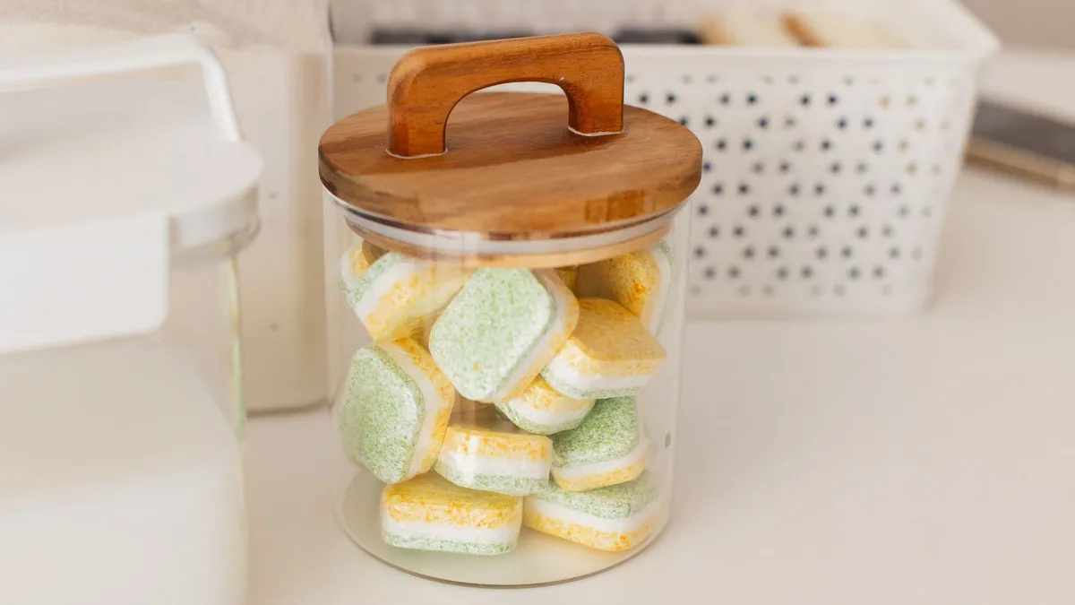 Så får diskmaskinstabletter badrummet att glänsa